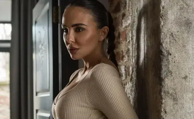 Продава ли дома си Николета?