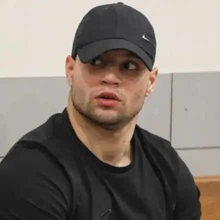 Прокурорският син от Перник пое лихварската империя на чичо си, рекетира с отряд мутри