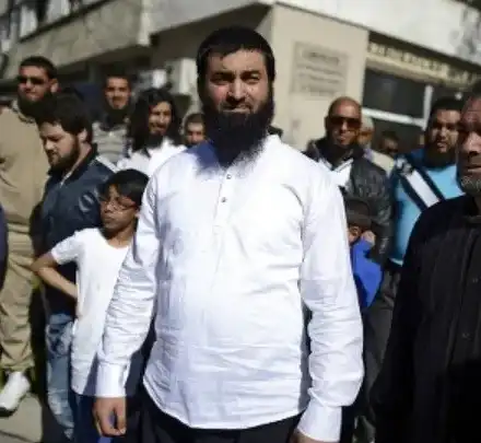 Радикален ислямист от Пазарджик финансира новата партия на Доган