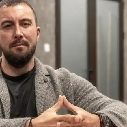 Руснакът Сергей Синдраков с автопарк за 5 милиона при заплата 3000 лева – чували с пари потъват в кухи фирми (II част)