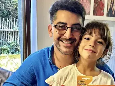 Сашо Кадиев и дъщеря му с нова песен