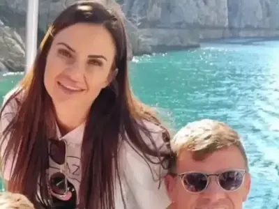 Сексбомбата Тоби от „Хелс китчън" се разделя с най-добрата й приятелка