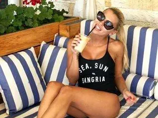 Секси заместничката на Натали Трифонова е последователка на Ванга (Горещи снимки)