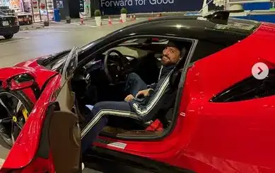 Селото си е село! Лекето Емрах размаха среден пръст (Снимки)