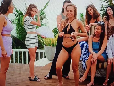 След куп оправдания: Ергенка не излиза от фитнеса