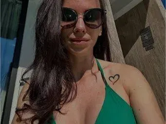 Спас Делев глези жената в Гърция