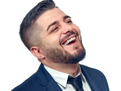 Съдят известен подкастър