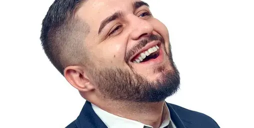 Съдят известен подкастър