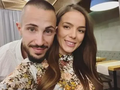 Теа на Наум конкурира Валери Божинов по бисери