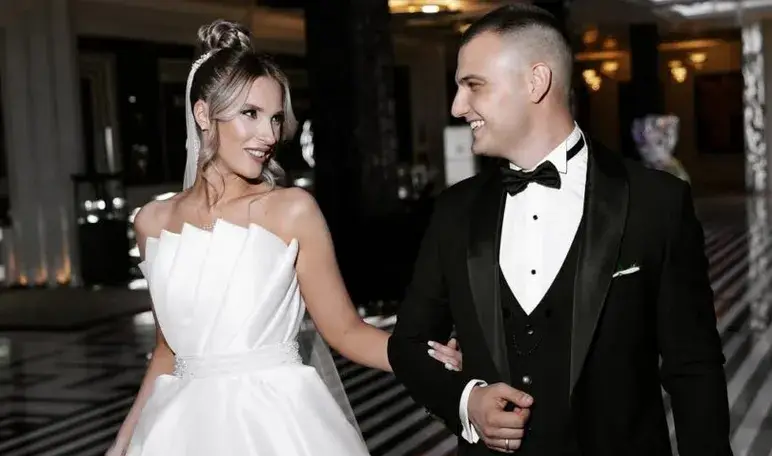 Топдизайнерът  София Борисова омъжи дъщеря си (Ексклузивни снимки)