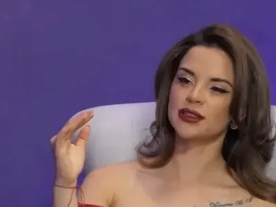 ТРУС!! Ивка Бейбе: Сгодена съм! Той е по-възрастен чужденец от Бали и се запознахме, докато бях там на почивка! (ВИЖ ТУК)