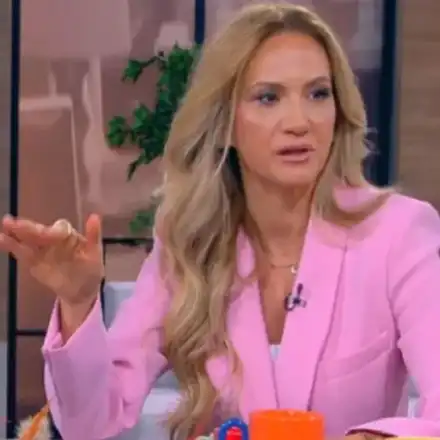 ТРУС!! Зейнеб Маджурова напусна „Преди обед“, жестоко обидена на медията! (ВИЖ ТУК)