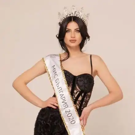 УАУ! Мис България изненада със снимка на сестра си (ВИЖТЕ)