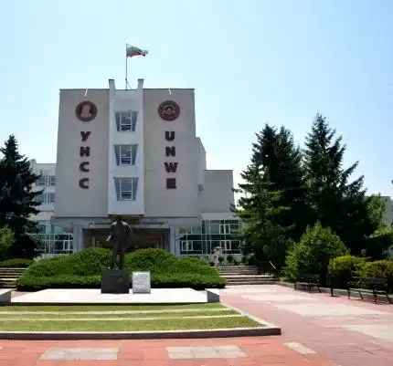 УНСС се гордее със своите възпитаници – олигарси и мафиоти