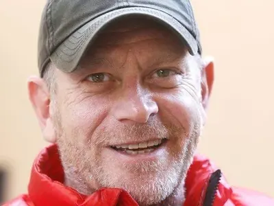 Вергов подкара женски скутер за 11 бона (Папарашки снимки)