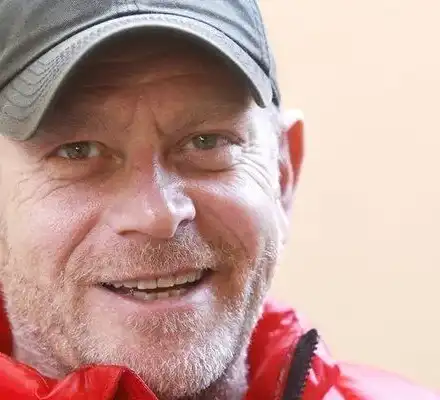 Вергов подкара женски скутер за 11 бона (Папарашки снимки)