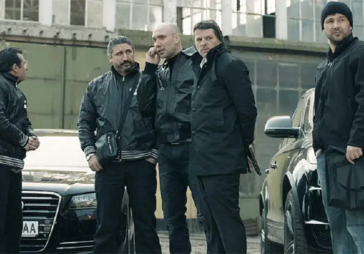 Виктор Божинов пази в тайна снимките на  „Под прикритие“