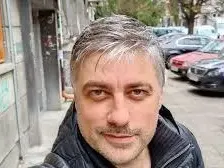 Владо Карамазов крал  банани в Малайзия