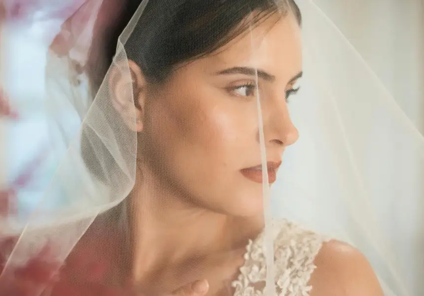 Всичко за сватбения грим: как да го направим сами и как да открием гримьор?