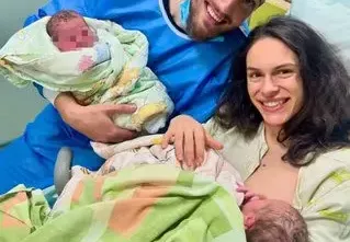 Даяна Ханджиева: Близначките се надпреварваха коя да излезе първа