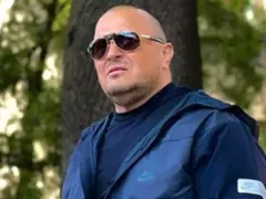 Жената на Камен Куката го заряза заради ченге и изневяра със сервитьорка