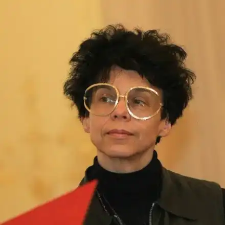 Яра Бубнова най-накрая напуска Националната галерия