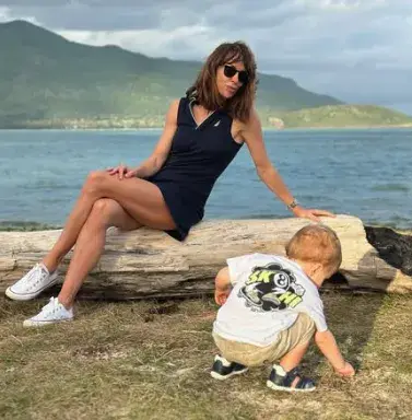 Зара от "Биг брадър" се показа на Мавриций