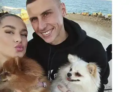 Звезда на „Лудогорец“ чака бебе от секси манекенка (Снимки)