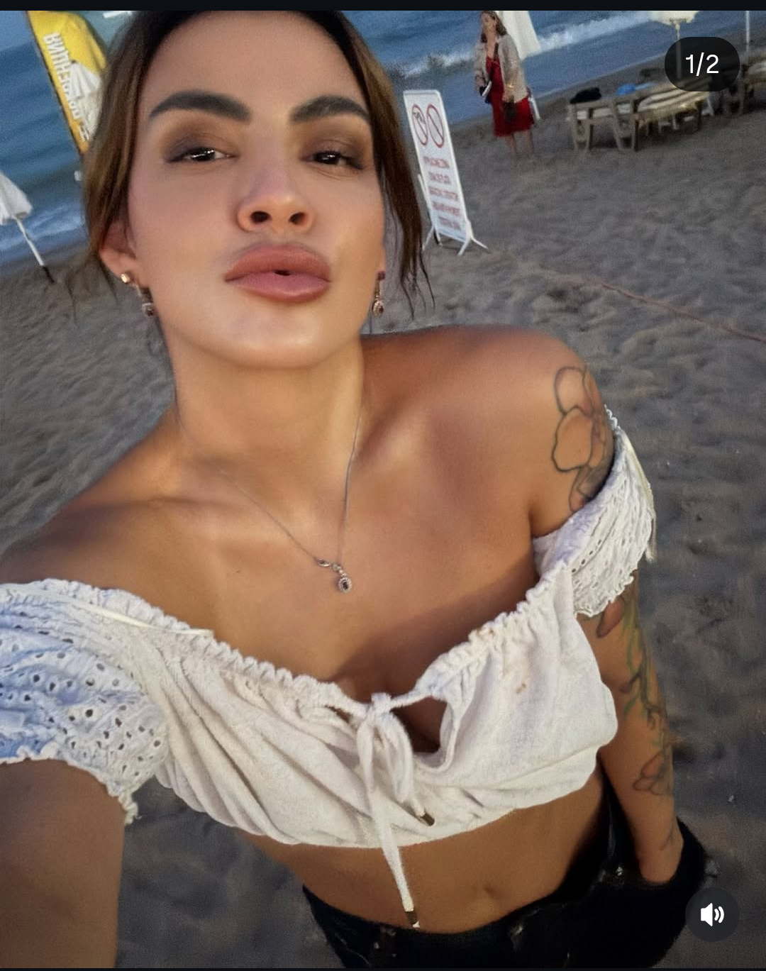 Деси Цонева се наслаждава на слънцето и морето!