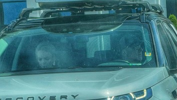 Деян Донков вози Анна Кошко в кола за 100 бона, но лицето й пак е помръкнало – защо ли?! (СНИМКИ)