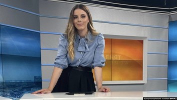 Копейкин върти любов с младата журналистка Флора Стратиева?