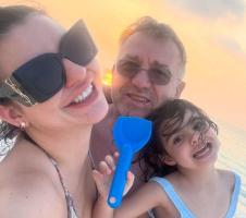 Просто съпруга: Деси Цонева живот си живее далеч от телевизията