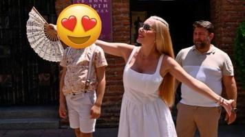 Тоца кръсти сина си! Самовлюбената миска снима само себе си