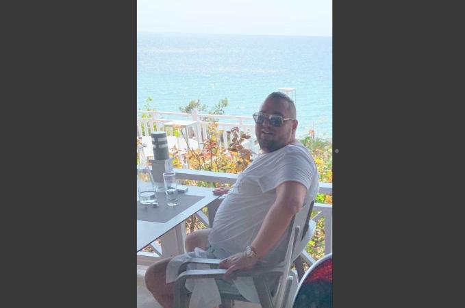 Фалшиви ли са снимките на Гущеров от лукса в Гърция? Вижте как го хванахме!