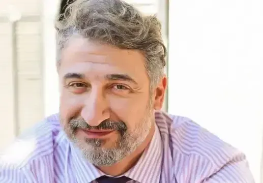 Актьорът Кирил Ефремов се кълне в своята Елена! Любовта им избухнала на невероятно място (Фото)