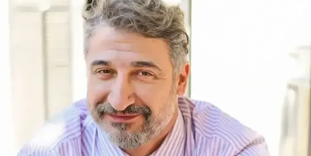 Актьорът Кирил Ефремов се кълне в своята Елена! Любовта им избухнала на невероятно място (Фото)