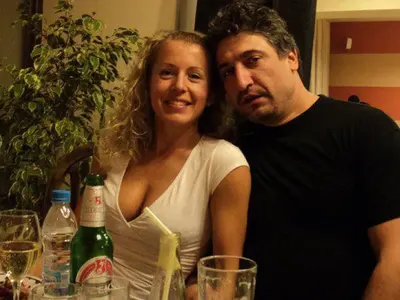 Актьорът Кирил Ефремов се кълне в своята Елена! Любовта им избухнала на невероятно място (Фото)