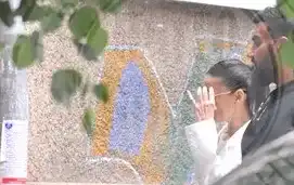 Азис купи апартамента на Славена Вътова, съсед е на Лили Иванова (Папарашки снимки)