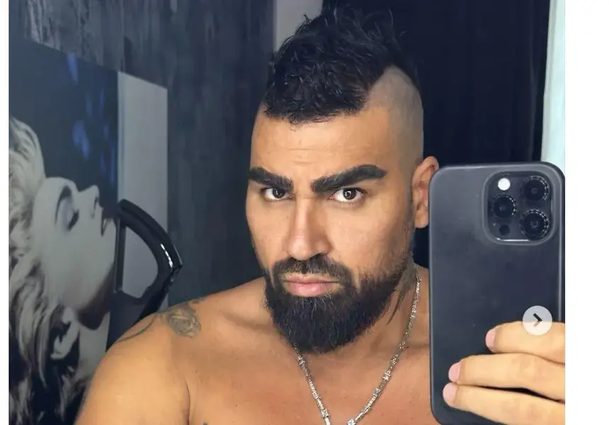 Азис си измисля, че е пуерториканец