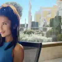 Бившата на Джизъса с +14 кг и все така секси! (Снимки)