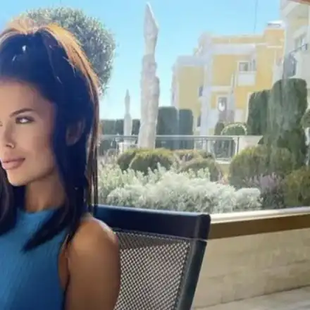 Бившата на Джизъса с +14 кг и все така секси! (Снимки)