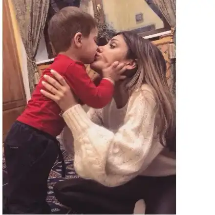 Благо, ако си човек, вземи си сина!! Есмер Омерова превъртя: Не е виждала двете си момчета от месеци, заряза ги тотално! (СНИМКИ)