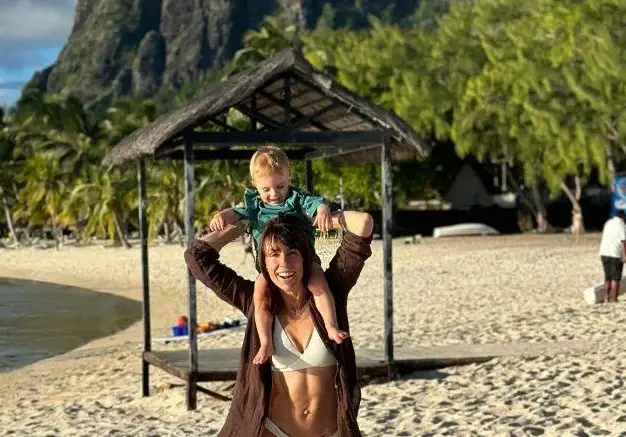 Брадърката Зара показа порасналия си син Кай! Заживяха в Мавриций (СНИМКИ)