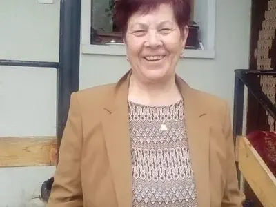 Цветанка Ризова на 60: Булка с бонус — свекърва, доведени деца и внуче! СНИМКИ