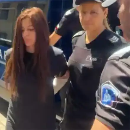 Дебора редовно пие и шофира, първата й присъда е от 2016 г.