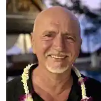 Дедо Еконтий обикаля света с „Лейди Гага“ за 2.6 милиона евро (СНИМКИ)