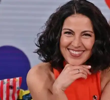 Деси Стоянова изкарва 30 бона на месец