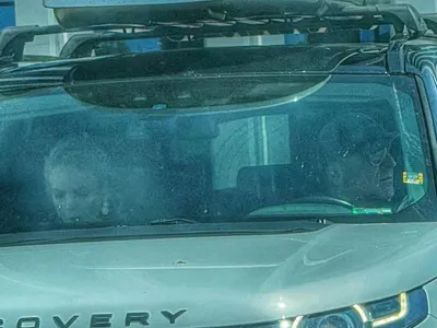 Деян Донков вози Анна Кошко в кола за 100 бона, но лицето й пак е помръкнало – защо ли?! (СНИМКИ)