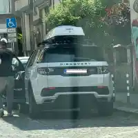 Деян Донков вози новото гадже в кола за 100 бона (Папарашки снимки)