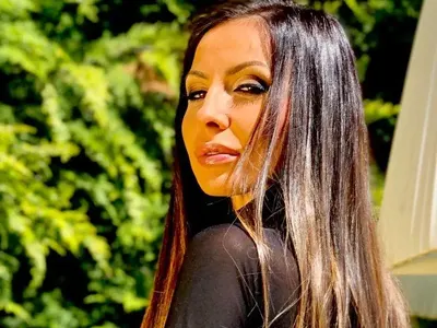 Диана Габровска си изтри зърната (HOT Снимки)